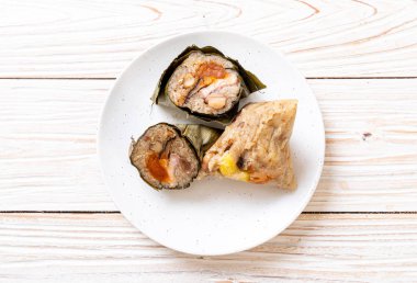  yapışkan pirinç hamur tatlısı