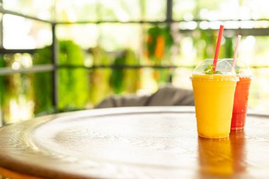 Mango smoothies cam Cafe 