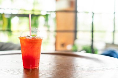 bal ve limon ile buzlu çay