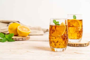 Buz limon çay bardak