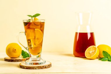 Buz limon çay bardak