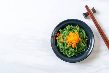 Yosun Salata karides yumurta - Japon tarzı