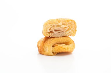 Ev yapımı jambon peyniri kruvasanı