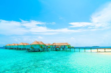 Plaj ile güzel tropikal Maldivler tatil oteli ve ada