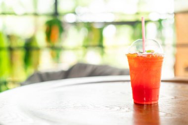 bal ve limon ile buzlu çay