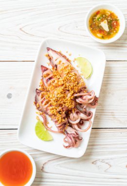 sarımsaklı kızarmış kalamar