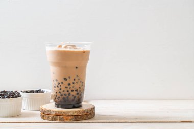 Kabarcıklar ile Tayvan süt çayı