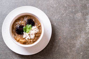 Kızarmış Balık Maw kırmızı et suyu çorbası Yengeç 