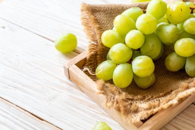 taze yeşil üzüm