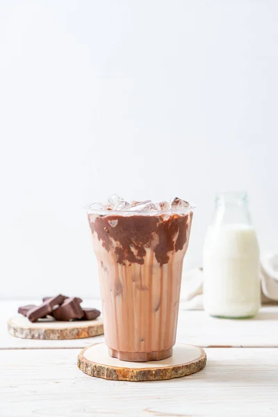 Bebida de batido de chocolate helado — Foto de Stock