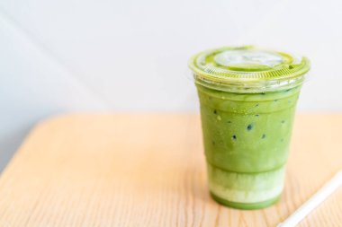 buzlu matcha latte yeşil çay Kupası