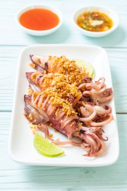 sarımsaklı kızarmış kalamar