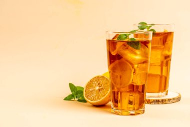 Buz limon çay bardak