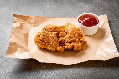 kızarmış tavuk yemek