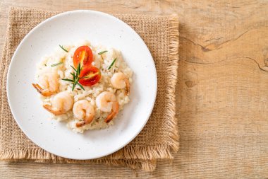 karides ile İtalyan risotto