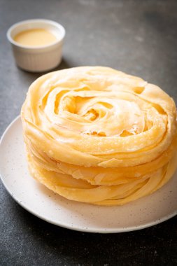 Kızarmış gevrek roti hamur