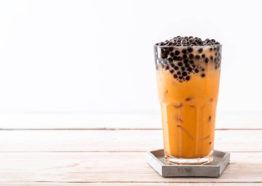 Balonlar ile Tay süt çayı