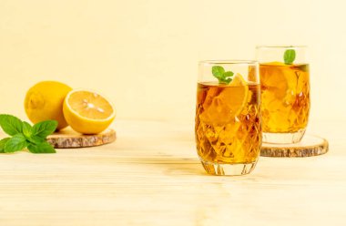 Buz limon çay bardak