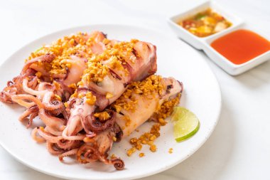 sarımsaklı kızarmış kalamar