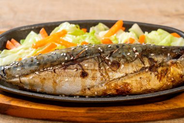 Teriyaki soslu ızgara Saba balık biftek