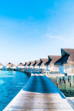 Plaj ile güzel tropikal Maldivler tatil oteli ve ada