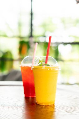 Mango smoothies cam Cafe 