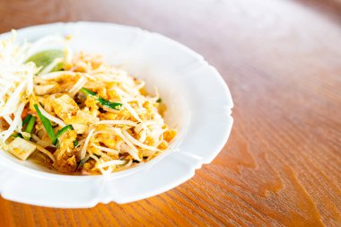 Tay tarzı noodle, pad Tay