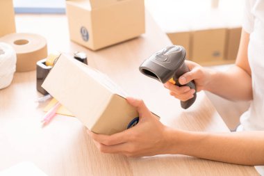 Küçük işletme girişimci SME veya serbest kadın iş başlatın