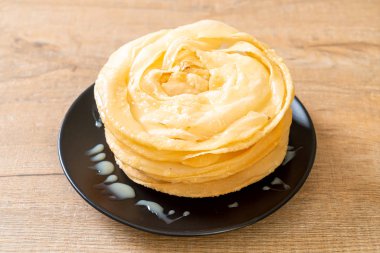 Kızarmış gevrek roti hamur