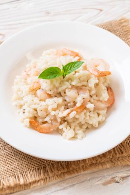 karides ile İtalyan risotto