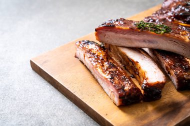 Izgara Barbekü kaburga domuz