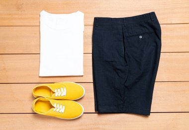 Güzel rahat erkek giyim ve moda seti 