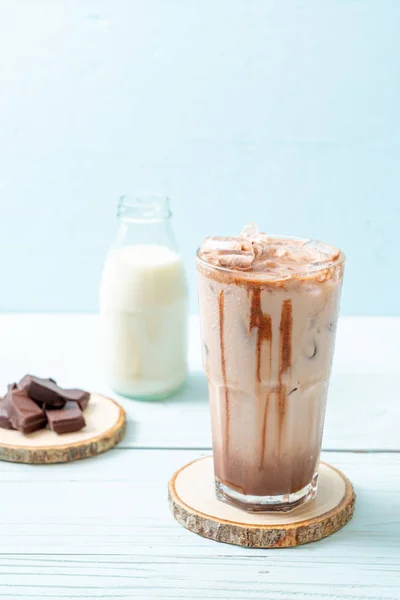 Boisson milk-shake au chocolat glacé — Photo