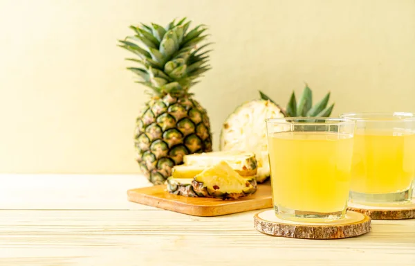 fresh pineapple juice