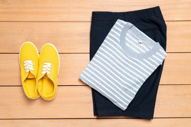 Güzel rahat erkek giyim ve moda seti 