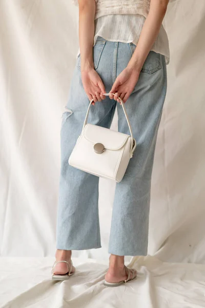 Γυναικεία δερμάτινη τσάντα μόδας — Φωτογραφία Αρχείου