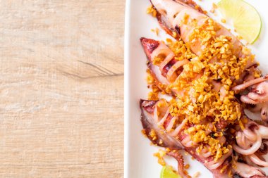 sarımsaklı kızarmış kalamar