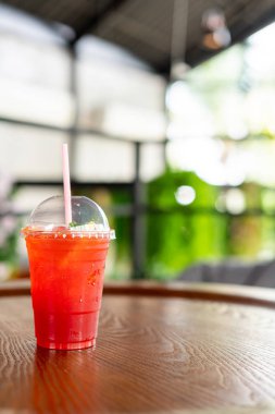 bal ve limon ile buzlu çay