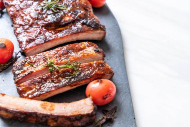 Izgara Barbekü kaburga domuz