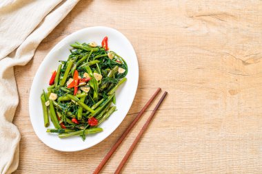 Kızarmış Çin sabah Glory veya su ıspanak