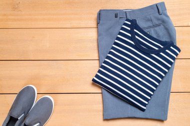 Güzel rahat erkek giyim ve moda seti 