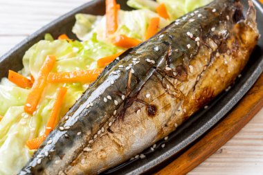 Teriyaki soslu ızgara Saba balık biftek