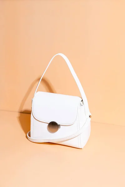 Bolso de moda de cuero mujer — Foto de Stock