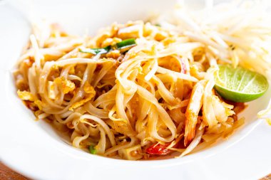 Tay tarzı noodle, pad Tay