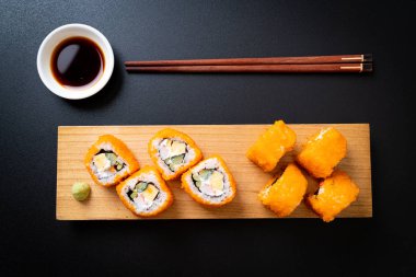 suşi roll maki