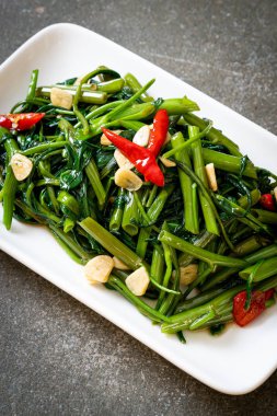 Kızarmış Çin sabah Glory veya su ıspanak