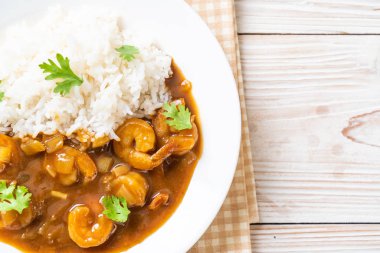 Pirinç Köri soslu karides