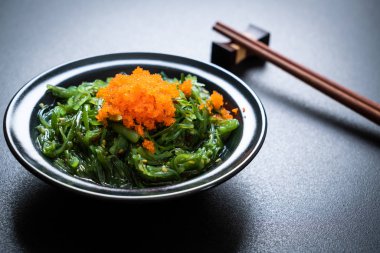 Yosun Salata karides yumurta - Japon tarzı
