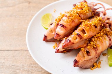 sarımsaklı kızarmış kalamar