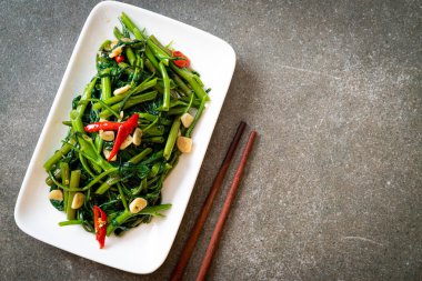 Kızarmış Çin sabah Glory veya su ıspanak